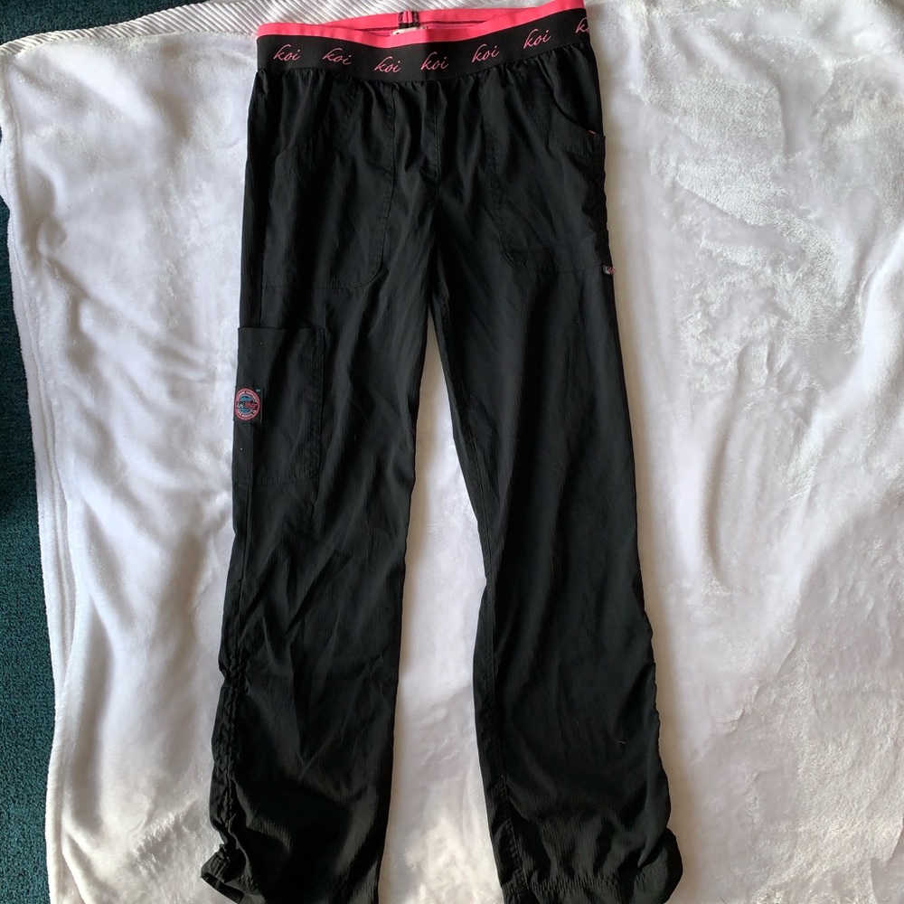 Small scrub pants